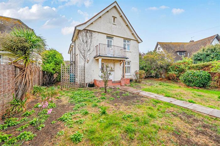 3 Bedroom Detached House For Sale In Seaview Avenue, East Preston, BN16