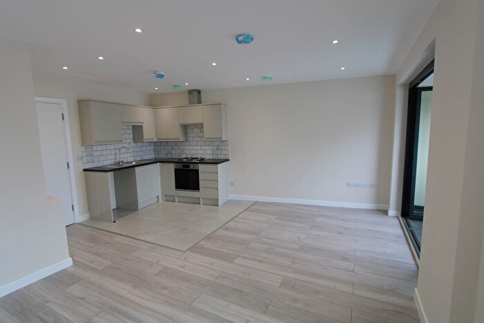 1 Bedroom Flat To Rent In London Road, Mitcham, CR4