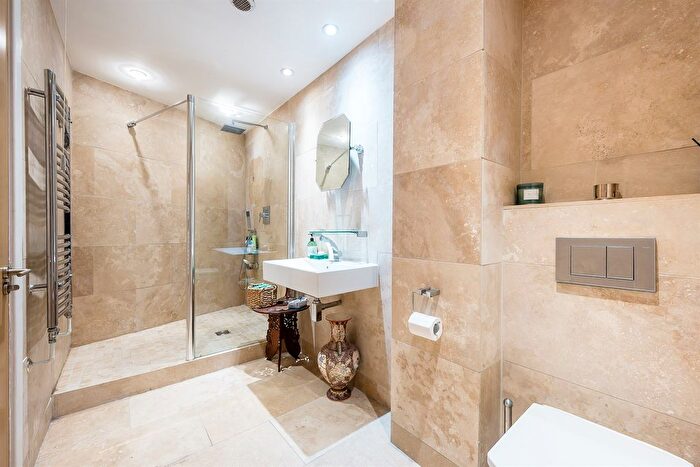 2 Bedroom Flat For Sale In Delahays Drive, Hale, WA15
