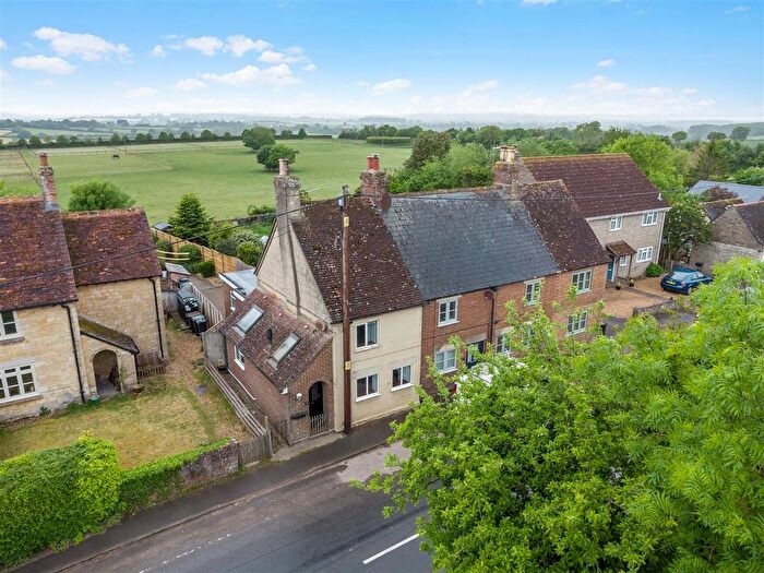 3 Bedroom Cottage For Sale In Marnhull Road, Hinton St. Mary, Sturminster Newton, DT10