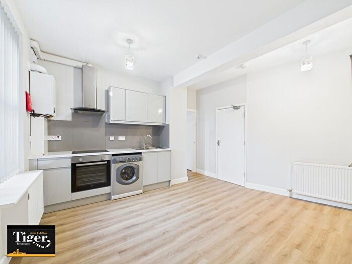 2 Bedroom Flat To Rent In Springfield Road, Blackpool, FY1