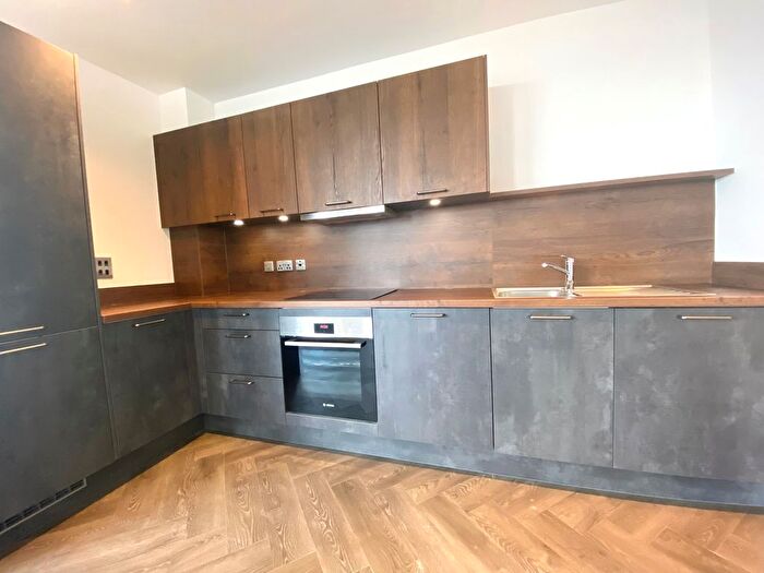 2 Bedroom Flat To Rent In Priory House, Birmingham, B5
