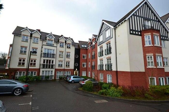 2 Bedroom Flat For Sale In Honeywell Close, Oadby, LE2