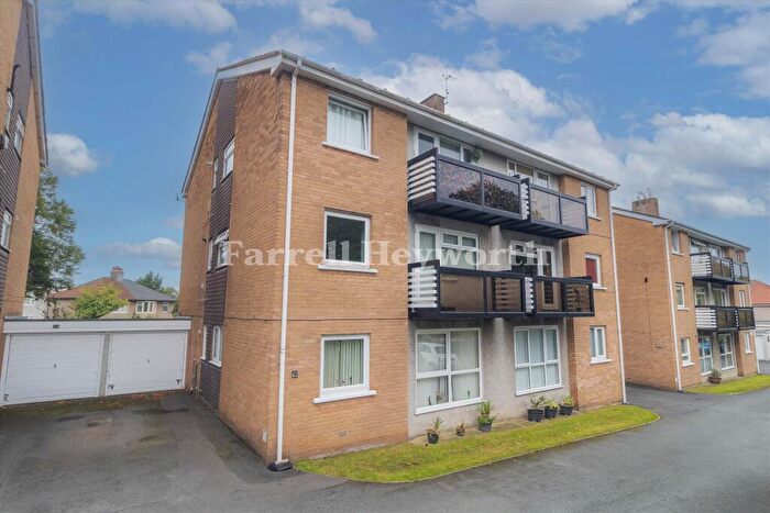 2 Bedroom Flat For Sale In Braemar Court, Morecambe, LA4