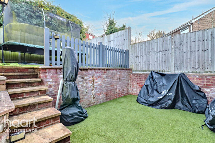 3 Bedroom Semi-Detached House For Sale In Hillborough Grove, Chatham, ME5