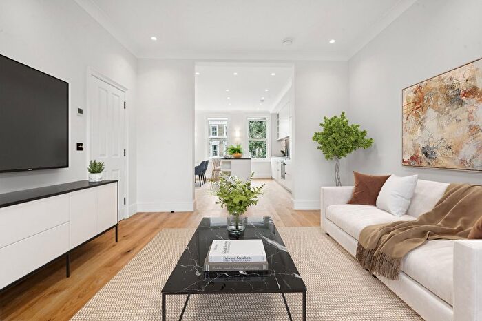 4 Bedroom Flat For Sale In Philbeach Gardens, Earls Court, SW5