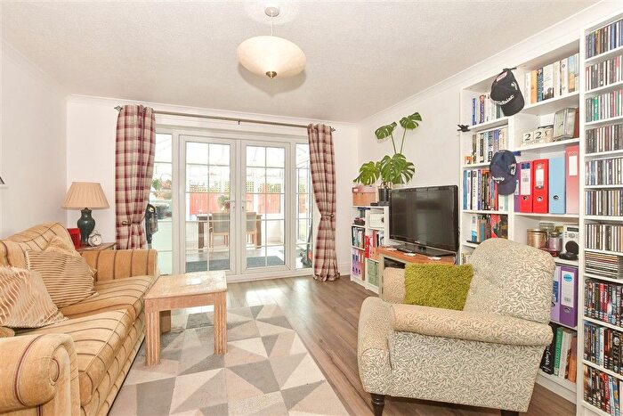 1 Bedroom Flat For Sale In Listers, Warninglid, Haywards Heath, West Sussex, RH17