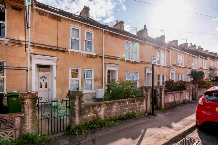 6 Bedroom Terraced House To Rent In West Avenue, BA2