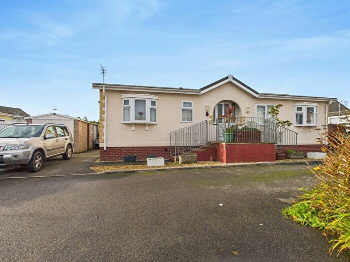 2 Bedroom Bungalow For Sale In Eastern Green Park Three, Eastern Green, Penzance, TR18