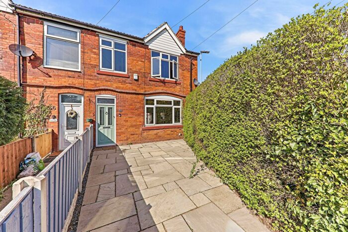 3 Bedroom End Of Terrace House For Sale In Broad Lane, South Elmsall, WF9