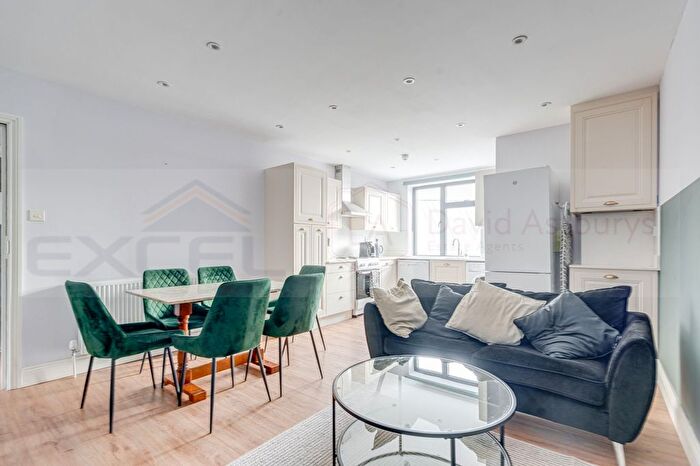 3 Bedroom Flat To Rent In Duddenhill Lane, Dollis Hill, London, NW10