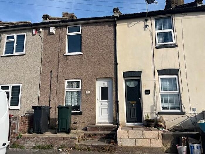 2 Bedroom Terraced House For Sale In Hamerton Road, Northfleet, DA11