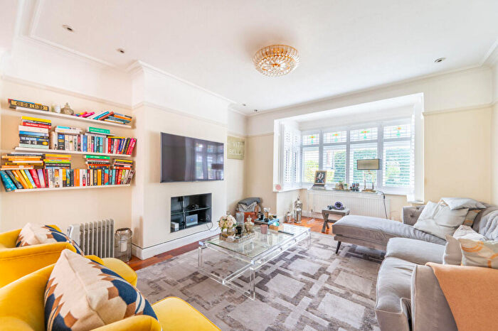 3 Bedroom Semi-Detached House For Sale In Pasture Road, North Wembley, Wembley, HA0