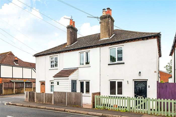 Terraced House For Sale In Summers Road, Godalming, Surrey, GU7