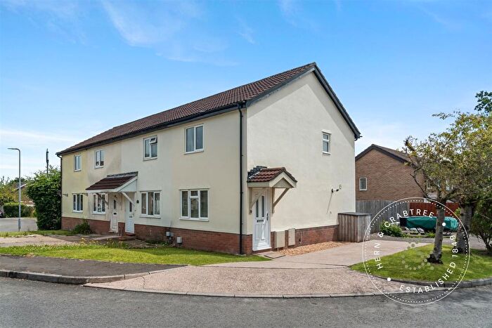 2 Bedroom End Of Terrace House For Sale In Oakridge, Thornhill, Cardiff, CF14