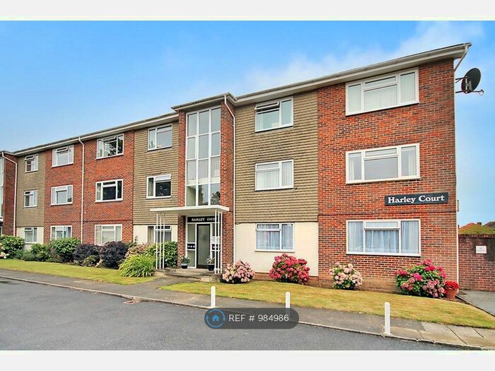 2 Bedroom Flat To Rent In Harley Court, Worthing, BN11