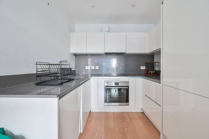 1 Bedroom Flat For Sale In Blackfriars Road, Southwark, London, SE1