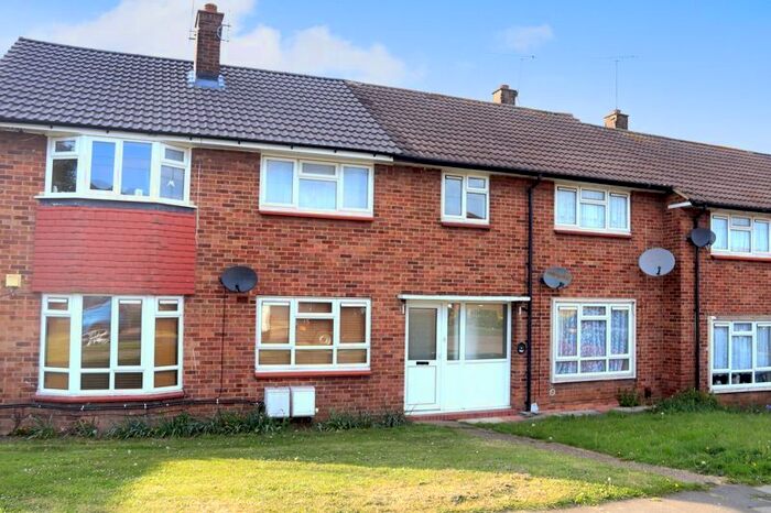 3 Bedroom Terraced House To Rent In Mendip Road, Westcliff-On-Sea, SS0