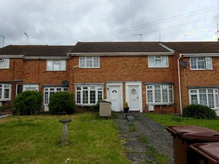 2 Bedroom Terraced House To Rent In Highlands Close, Strood, ME2