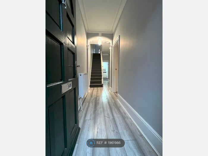 5 Bedroom Terraced House To Rent In St. Pauls Road, Northampton, NN2