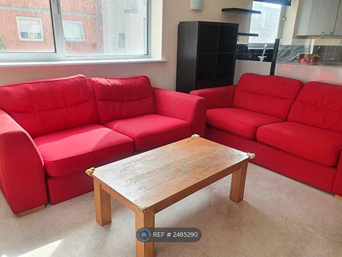 2 Bedroom Flat To Rent In City View, Ilford, IG1