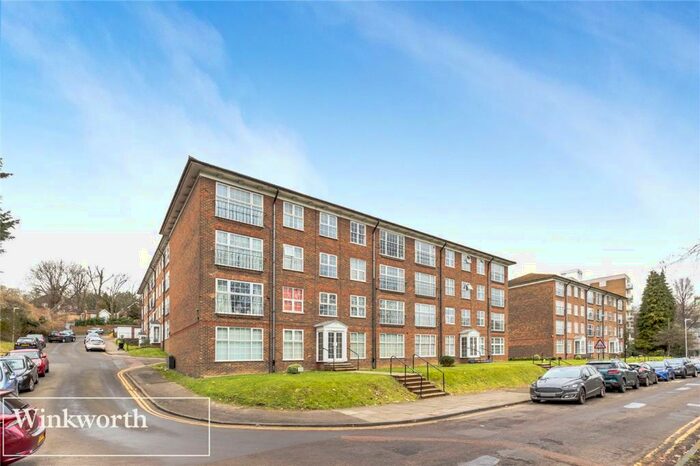 2 Bedroom Apartment To Rent In Withdean Rise, Brighton, East Sussex, BN1