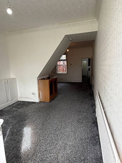 2 Bedroom End Of Terrace House To Rent In Tudor Road, Leicester, LE3