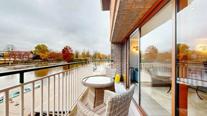 4 Bedroom Town House To Rent In Brocas Street, Windsor, SL4