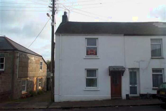 2 Bedroom Property To Rent In Ledrah Road, St. Austell, PL25