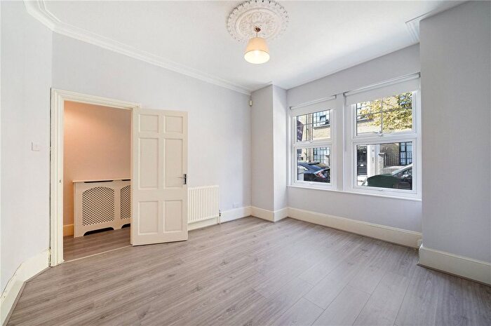 3 Bedroom Terraced House For Sale In Rainville Road, London, W6