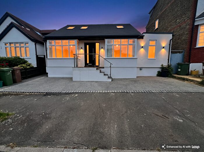 5 Bedroom Detached Bungalow For Sale In Donnington Road, Worcester Park, KT4