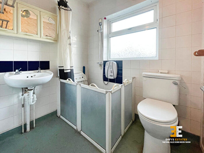 2 Bedroom Bungalow For Sale In Rhys Avenue, Kinmel Bay, LL18