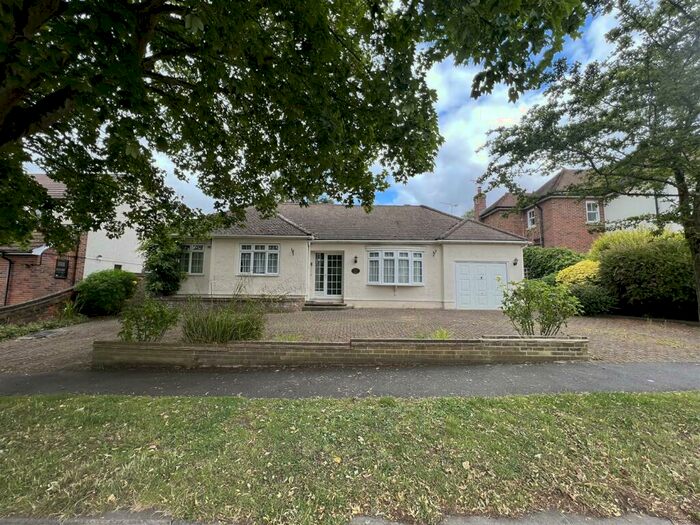 3 Bedroom Detached Bungalow To Rent In Shenfield Crescent, Brentwood, CM15