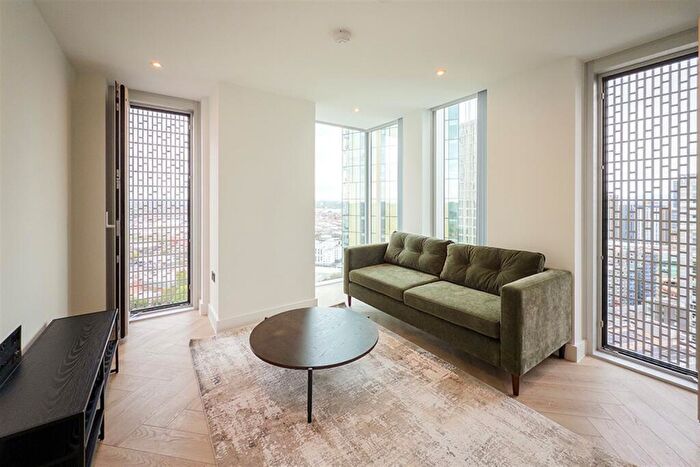 2 Bedroom Apartment To Rent In Bankside, M3