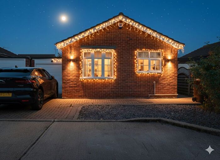 1 Bedroom Bungalow For Sale In Roserna Road, Canvey Island, Essex, SS8