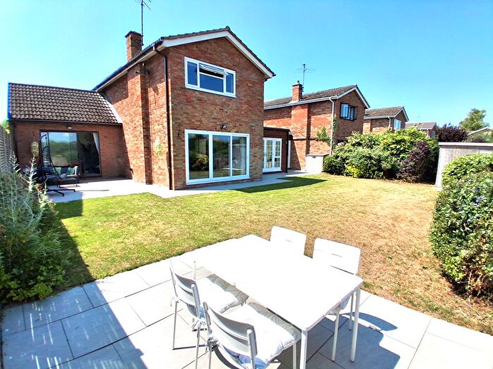 5 Bedroom Detached House For Sale In Cedar Walk, Bottisham, CB25