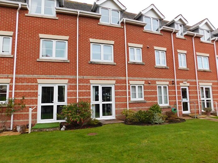 1 Bedroom Flat For Sale In Blenheim Court, Regency Crescent, Christchurch, BH23