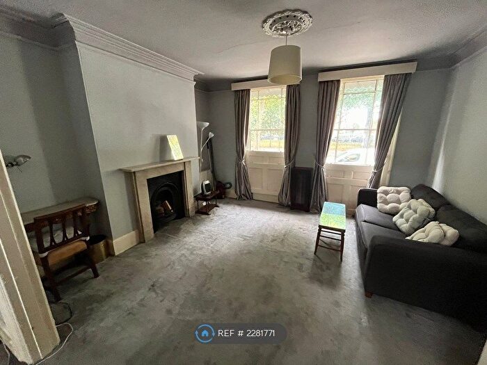 1 Bedroom Flat To Rent In New Kings Road, London, SW6