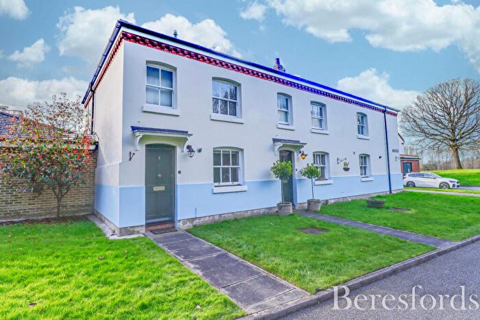 2 Bedroom End Of Terrace House For Sale In Thorndon Park, Ingrave, CM13