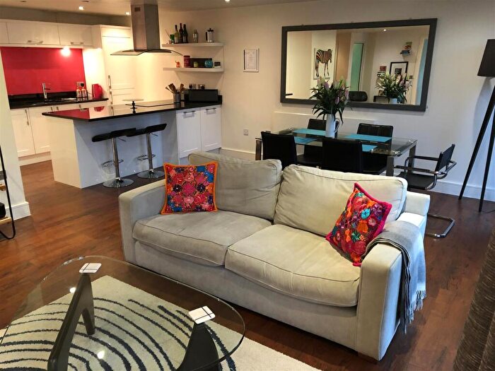 2 Bedroom Apartment For Sale In The Ropewalk, Nottingham, NG1