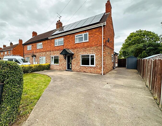 3 Bedroom Semi-Detached House For Sale In Pinfold Street, Eastrington, Goole, DN14