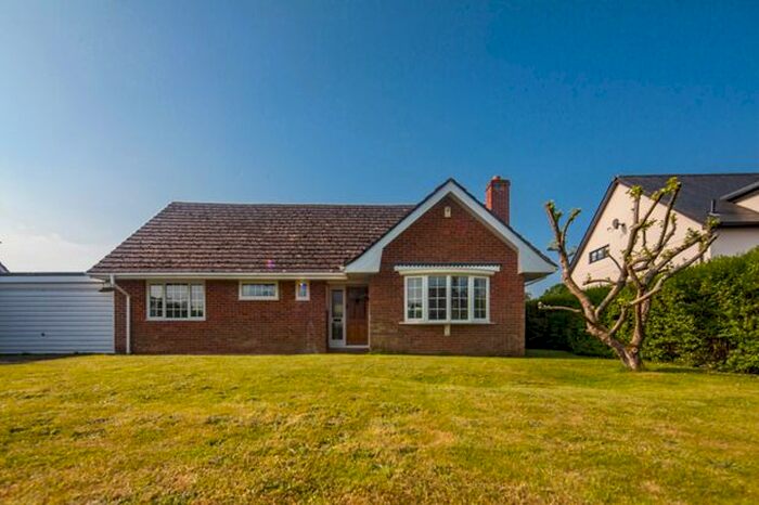 4 Bedroom Detached House To Rent In The Gables, Woodcote, RG8