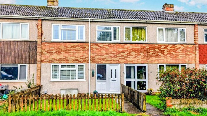 3 Bedroom Terraced House For Sale In Stanshawe Crescent, Yate, BS37