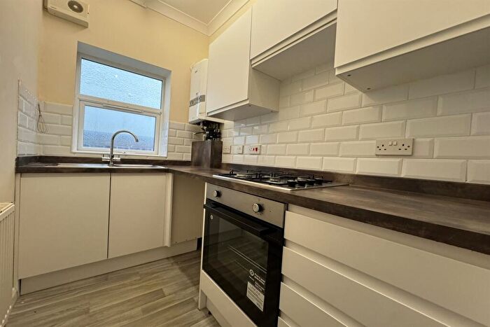 1 Bedroom House To Rent In Bedroom Property In Westcliff On Sea, SS0