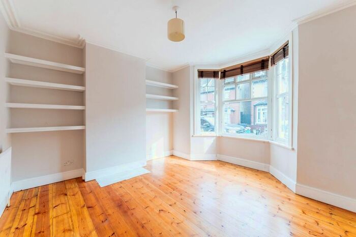 3 Bedroom Semi-Detached House To Rent In Abbey Road, Waddon, Croydon, CR0