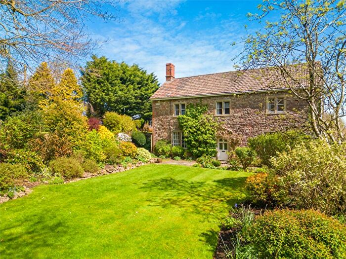 6 Bedroom Detached House For Sale In Four Bedroom Period House & Two Bed Annexe - Stratton-on-the-Fosse, BA3