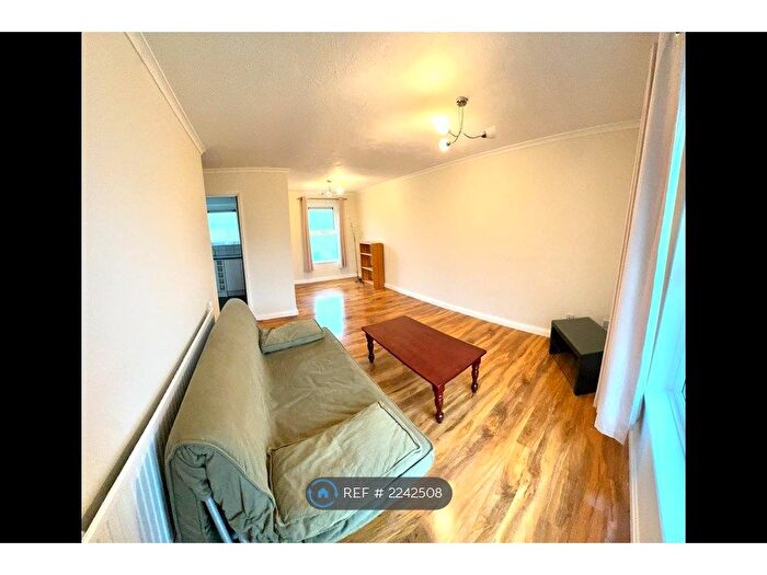 2 Bedroom Flat To Rent In Westminster Avenue, Sheffield, S10
