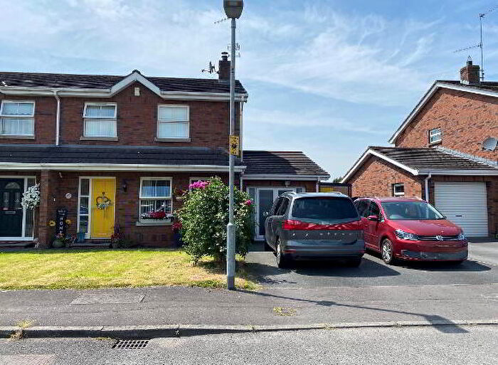 4 Bedroom Semi-Detached House For Sale In Glencroft, Magheralin, BT67