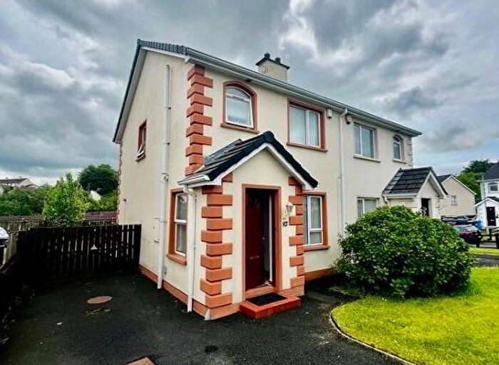 3 Bedroom Semi-Detached House For Sale In Shepherds Glen, Derry/Londonderry, BT47