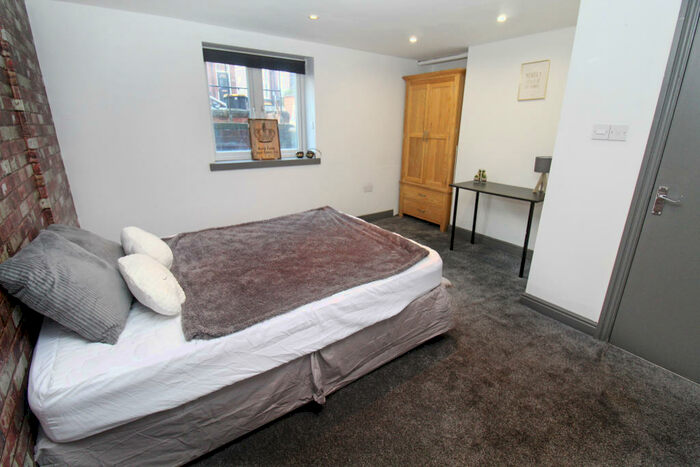 6 Bedroom Terraced House To Rent In Grimthorpe Terrace, LS6